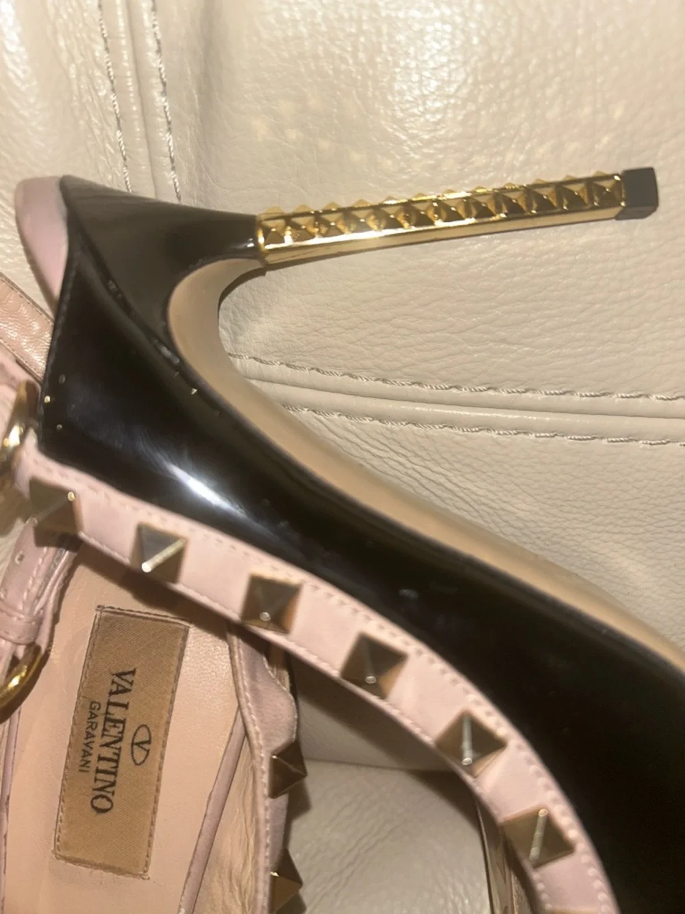 Valentino Black and Blush Rockstud Pointed Toe Stiletto Pumps Size 37 US 7